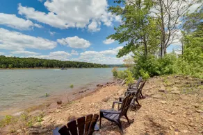 Peaceful Greers Ferry Cabin w/ Deck & Lake View! - Image 3