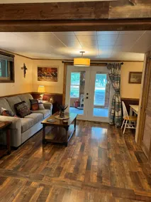 Peaceful Pines Lodge, Hot Tub, Wi-Fi, Pets, Stalls - Image 2