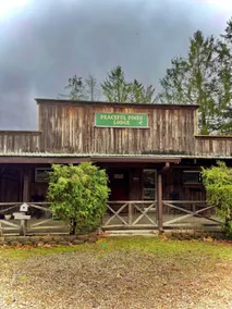Peaceful Pines Lodge, Hot Tub, Wi-Fi, Pets, Stalls - Image 3