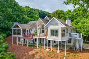 Million-dollar Views & Patio: Hiawassee Hideaway - Image 3