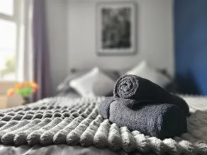 2 bedroom spacious flat - Image 5