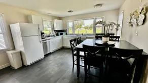 Peoria Bradley Cozy Vacation Large Group Home with Kitchen View - Image 4