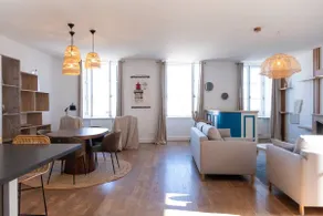 Port - Renovated appartment overlooking the Harbou - Image 4