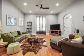 Modern Historic Flat by UTEP - Image 2