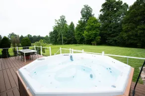 Peaceful Wayside Cottage in the country 5 miles north of Nashville, IN! - Image 2