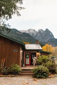 Mt. Index Riverside with hot tub, wifi, grill, fireplace and more! - Image 4