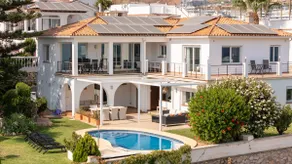 Spacious 3BR Villa with Private Pool and Sea Views - Image 3