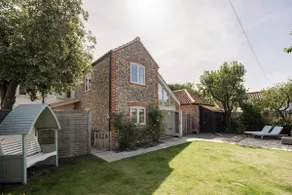 Blakeney House - Image 2