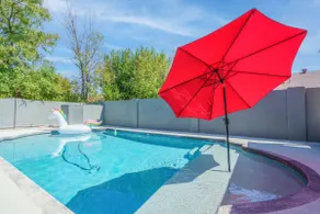 New, king Beds, Pool, Hot Tub, Outdoor Fireplace - Image 3