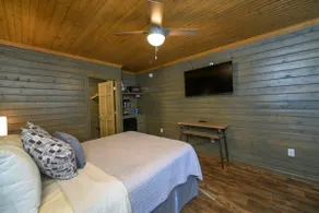 Orchard Oasis with High-Speed Internet/Smart TV! - Image 3