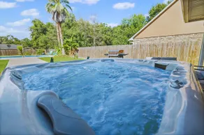 Endless Summer Retreat with Private Pool near Beach - Image 4