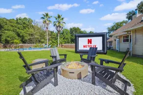 Endless Summer Retreat with Private Pool near Beach - Image 2