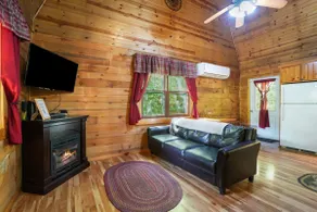 Fireflies Hollow | Romantic Pond Retreat, Hot Tub - Image 4