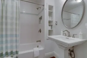Sojourn's 1 BR Four Blocks to The National Mall - Image 5