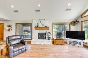 ‘Rhodes Retreat’ w/ Dock on Cedar Creek Lake! - Image 4