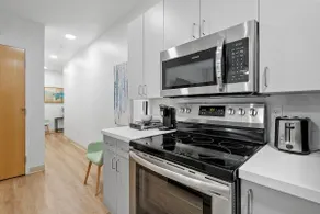 Columbus Charm 1 Bedroom Cozy Apartment - Image 2