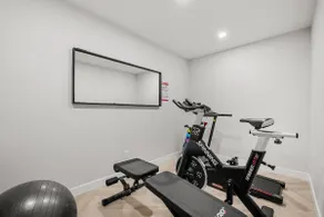 Prestigious Retreat w Gym, AC, Office, 5BR, Cable - Image 4