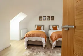 St Annes - Family Cottage with hOutdoor Space - Image 5