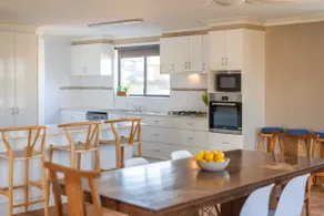 Blue House on Pippi - Oceanstays - Pet Friendly - Image 2