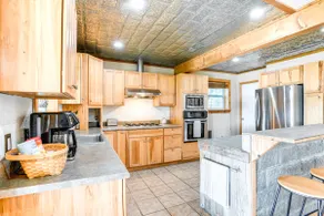 Sweetwater Lake House w Covered Patio - Image 2