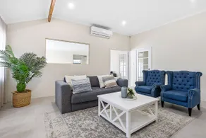 Beautiful Home away from Home beside the beach - Image 5