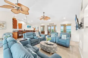 Exclusive Oceanfront Retreat w/ Heated Pool & Spa! - Image 4