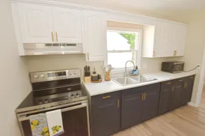 5 min walk to Notre Dame! Modern home (517) - Image 5