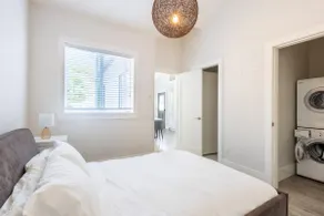 Cozy & Relaxing Haven ~ Queen. Bed ~ Kitchen ~ Pkg - Image 2