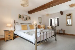 Maple Cottage - Beautiful 2BD Retreat - Image 3