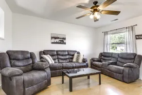 Quiet Dry Ridge Home w/ Yard - Near Ark Encounter! - Image 4