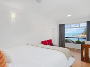 Oceanfront Beauty in Lilli Pilli - Image 2