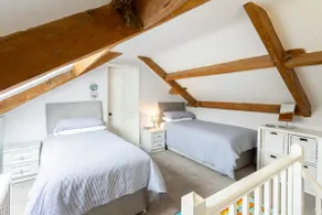 Arundel House - Image 4