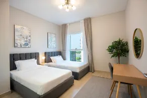 Ferrari World & SeaWorld - Luxe 2BHK Canal View - Image 3