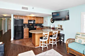 Oceanfront Corner Unit | Balcony | King Bed - Image 5
