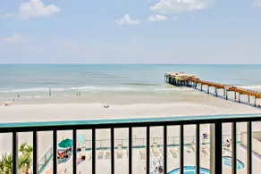Oceanfront Corner Unit | Balcony | King Bed - Image 4