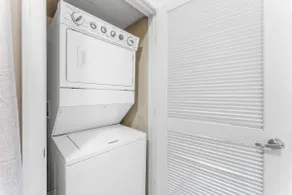Comfy Soco 1BR King Suite w Gympickleballlaundry - Image 5