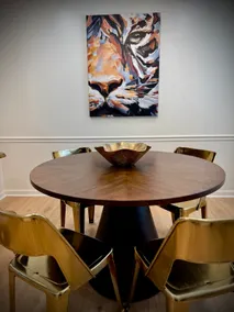 GEAUX Getaway- King Suites walk to Tiger Stadium - Image 5