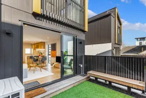 Modern Mission Bay Townhouse with Free Parking Zodiak Stays - Image 4