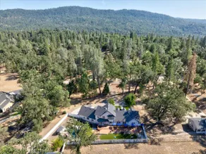 Cedar Creek Lodge w pool/spa/games/sleeps 24! - Image 4