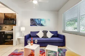 2 Mi to Dtwn Hollywood: Vibrant Pet-Friendly Condo - Image 4
