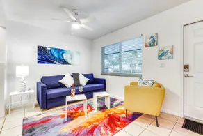 2 Mi to Dtwn Hollywood: Vibrant Pet-Friendly Condo - Image 5
