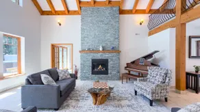 the Stonewood, Hot tub, King Bed - Image 4