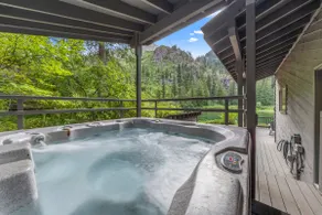 River Chalet - A Riverfront Oasis Awaits! - Image 4