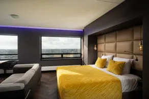 Amazing SkyStudio on 30th floor 734 - Image 3