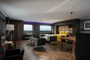 Amazing SkyStudio on 30th floor 734 - Image 2
