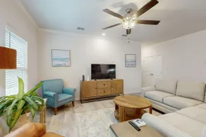 3BR home with full kitchen and W/D - Image 4