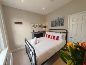 Historic Winchester Apartment - Image 3