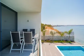 Portimão Ocean Breeze With Pool by Homing - Image 4