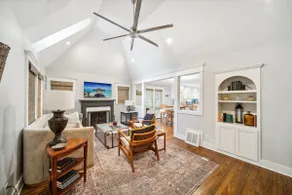 3 bed, office, hot tub, 2 min to Cherry St - Image 5