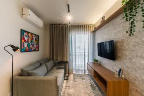 Luxury and Sophistication in a Prime Location - Image 3